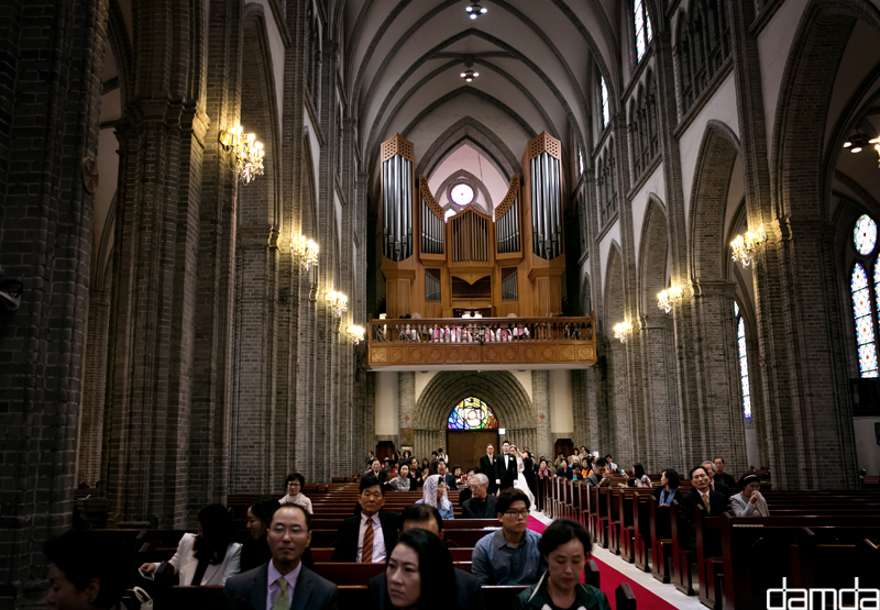 담다스튜디오_본식스냅_명동성당_0018.jpg