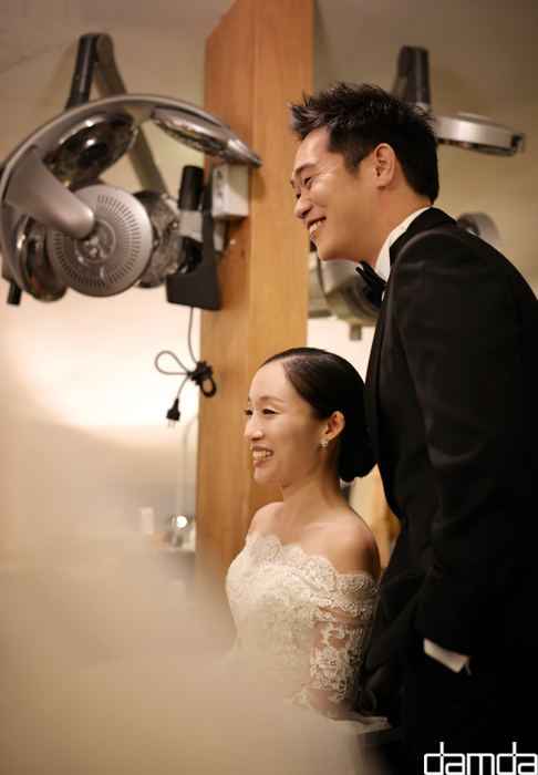 담다스튜디오_본식스냅_명동성당_0003.jpg